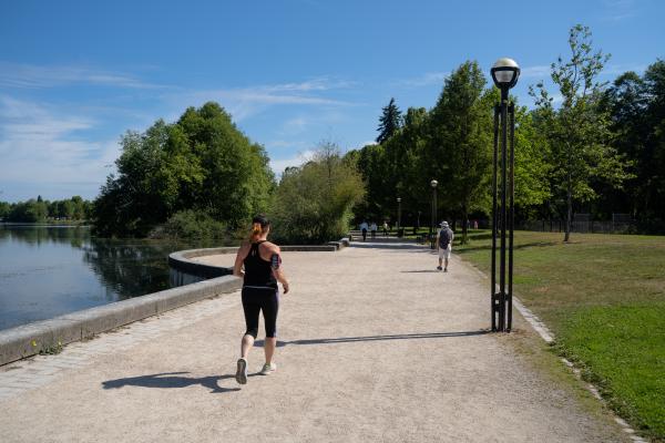 People using the walking trail in Heritage Park